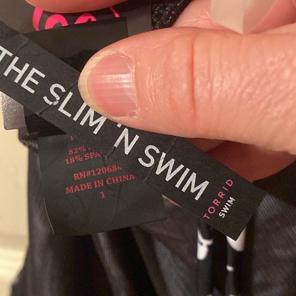 Retro Chic By Torrid - Black And White Cherry One-Piece Swimsuit NWT - Picture 7 of 7